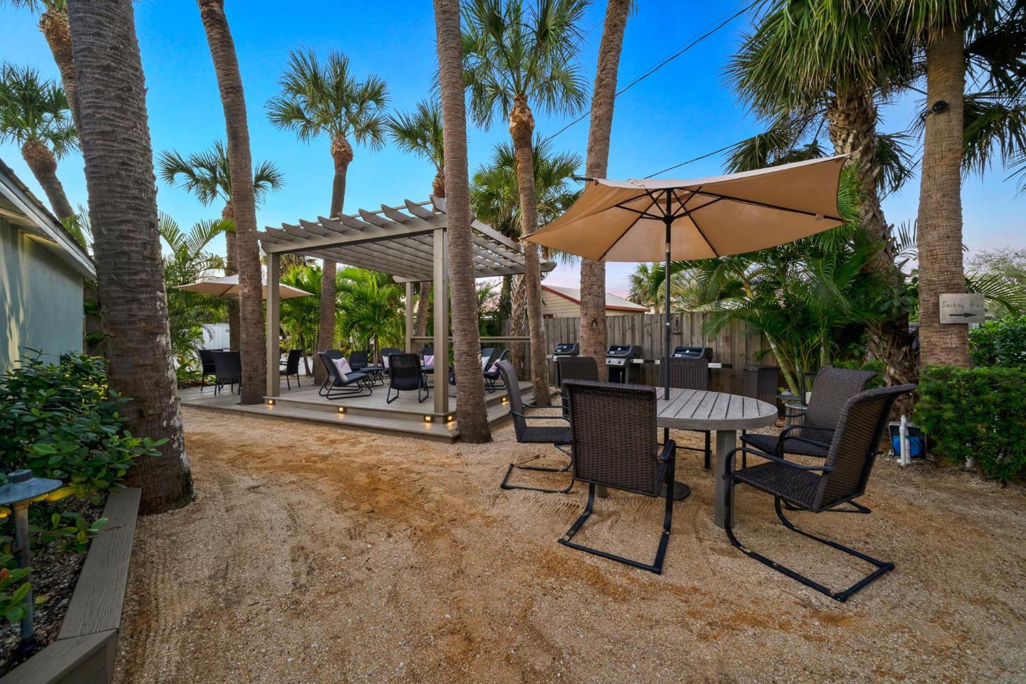 Boutique Vacation Rental Complex At Beach 可可比奇 外观 照片