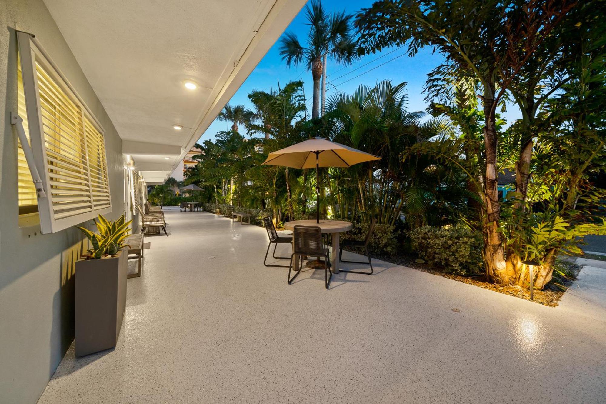 Boutique Vacation Rental Complex At Beach 可可比奇 外观 照片